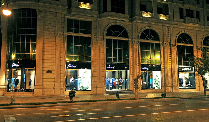 THE NEW COMPLEX OF FLAGSHIP BOUTIQUES